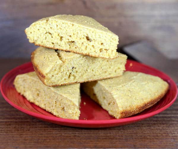 如果你喜欢清淡甜，脆边，口感浓郁的玉米面包，你可以真正品尝到玉米的味道，这道南方煎锅玉米面包的食谱就是为你准备的!| m.jamahire.com