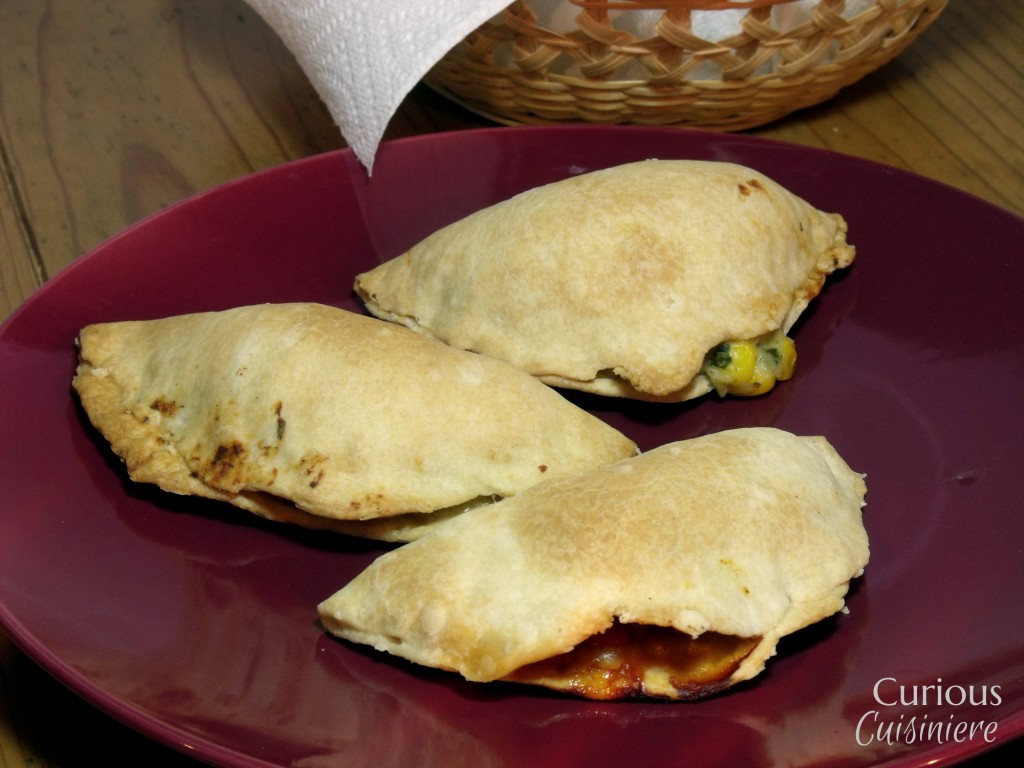 热火腿和奶酪手派-好奇的烹饪