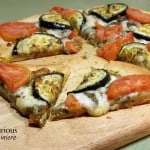 烤西葫芦pesto披萨与经典自制pesto