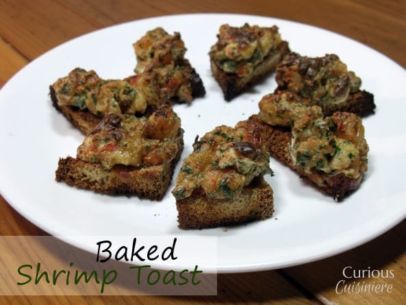 我们的烤虾吐司,酥脆的吐司,上面撒上温暖的大蒜和香草虾,是经典点心开胃小吃的清淡版本。|好奇CuisinieregydF4y2Ba