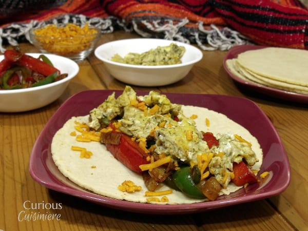 不仅仅是早餐法士达，这些有趣的炒蛋法士达也是快速、健康的墨西哥风味晚餐食谱的完美选择!|好奇CuisinieregydF4y2Ba