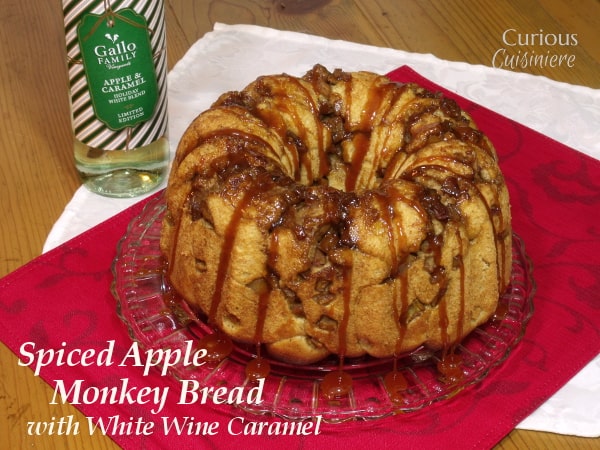 加香料的苹果猴子面包用来自好奇钓鱼的白葡萄酒焦糖#sundaysupper #holiday bakingG.ydF4y2Ba