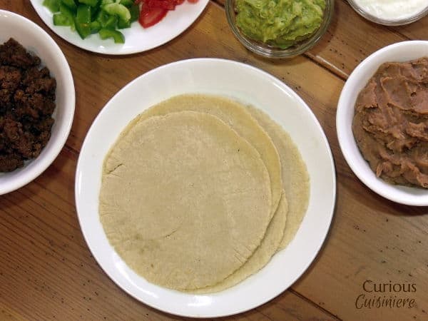如果你曾经想过如何从划痕制作玉米粉圆饼，今天是你的一天停止想知道并开始制作！你即将发现没有什么是新鲜的玉米饼。|m.jamahire.com.gydF4y2Ba