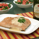 烤三文鱼配白乳酪和卢瓦尔河谷麝香葡萄酒