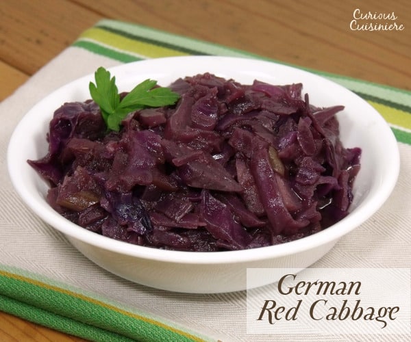 甜而刺激，慢炖红卷心菜，Blaukraut，是任何德国餐的必备配菜，也是让所有人都喜欢卷心菜的美味方式。| m.jamahire.com