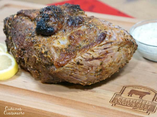 一个明亮而咸味的腌料用这种牛腩尖烤箱烘烤，拥有强大的希腊风味，创造一个独特的食谱，非常适合度假烤肉或任何特殊场合。|m.jamahire.com.