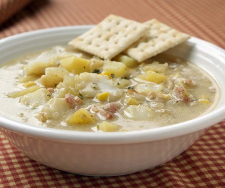 这个新英格兰海鲜杂烩的食谱创造了一个多样性和美味的汤，这是一个完美的冬季冬天的热身。使用您喜欢将此杂烩融为您的家人的口味。|m.jamahire.com.
