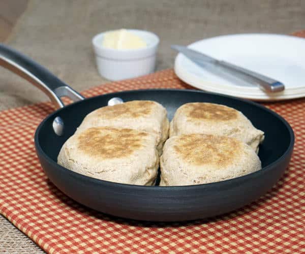 长锅，北爱尔兰的法尔是一种快速简单的长锅苏打面包，当你需要快速、丰盛的面包来搭配晚餐时，这是完美的食谱。| www.CuriousCuisiniere.com