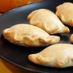 烤南瓜empanadas.