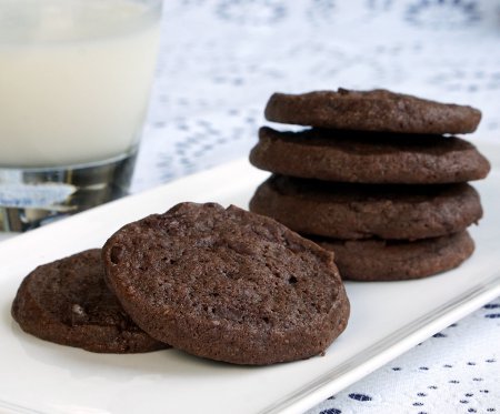 外面脆皮，里面的耐嚼，法国巧克力曲奇饼是终极巧克力饼干！| www.CuriousCuisiniere.com