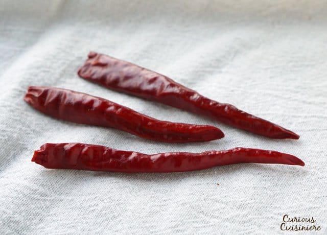 阿博尔辣椒是一种鲜红的辣椒，有很好的辣味和坚果的味道。| www.CuriousCuisiniere.com