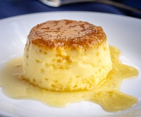 西班牙布丁是一种蛋羹甜点，给客人留下深刻印象，它可以提前做好。西班牙蛋挞是奶油，焦糖，美味!| www.CuriousCuisiniere.com