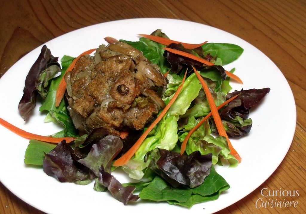 大家都知道脆皮是馅料中最好的部分。有了“填料”，每个人都能尝到酥脆的蘑菇馅美味。| www.CuriousCuisiniere.com