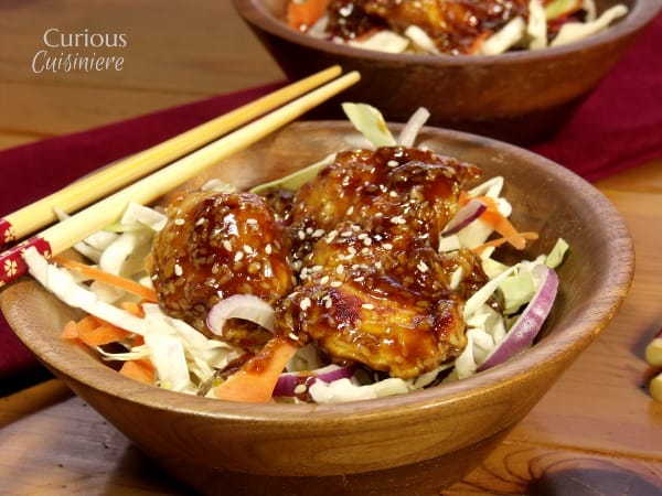 来自好奇烹调的芝麻鸡肉沙拉