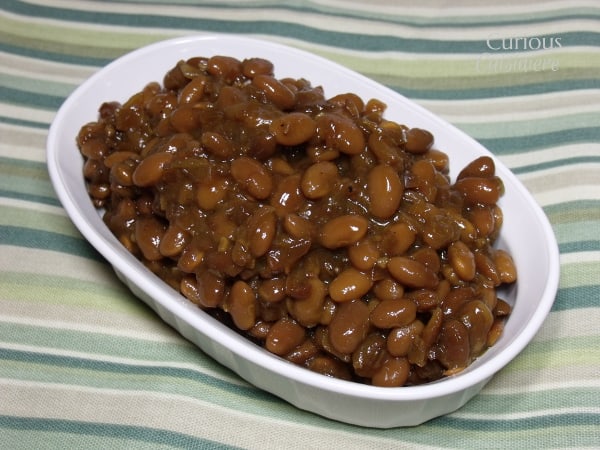 瓦罐使它容易做美味的自制烧烤烘豆。准备好回到一间闻起来像烧烤天堂的房子吧!|好奇Cuisiniere