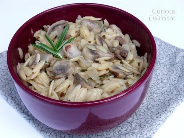 好奇厨艺店的蘑菇柠檬迷迭香Orzo