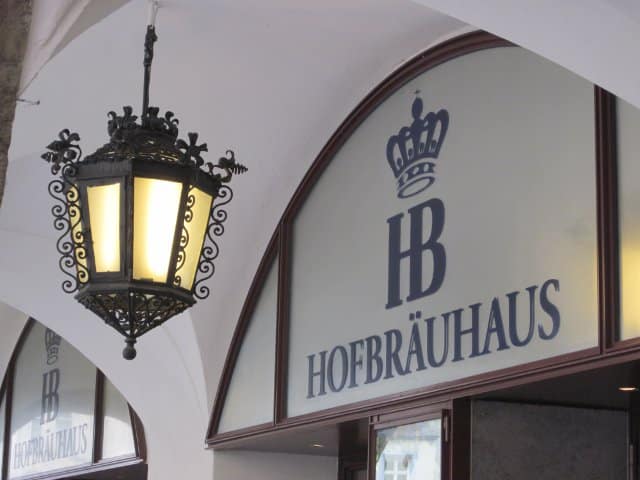 德国慕尼黑Hofbrauhaus | www.CuriousCuisiniere.com