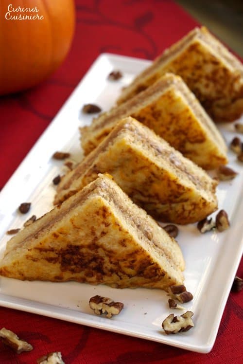 南瓜派成为完美的，优雅的秋天早餐与此食谱南瓜法国吐司。  | www.CuriousCuisiniere.com