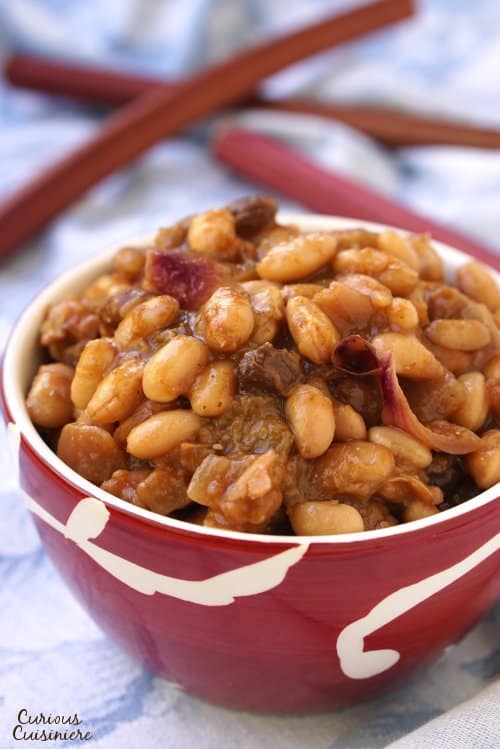 出乎意料的是，我们的大黄烘豆有点甜，有点酸，是夏季小菜的完美配方。|m.jamahire.com.gydF4y2Ba