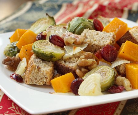 意大利秋季冬南瓜面包沙拉。