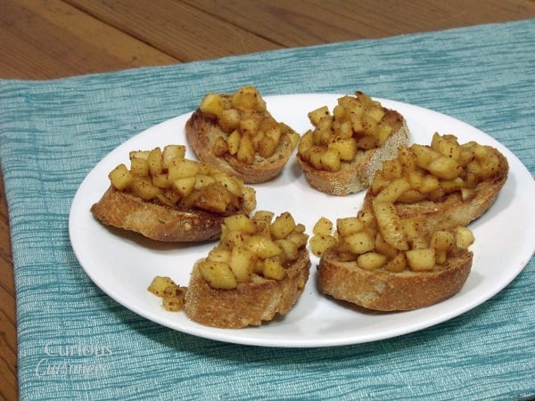 好奇厨艺店的香料苹果意式烤面包