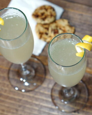 甜，酸，泡沫的有趣玩，这一配方的法国75鸡尾酒是完美的任何庆祝!| m.jamahire.com