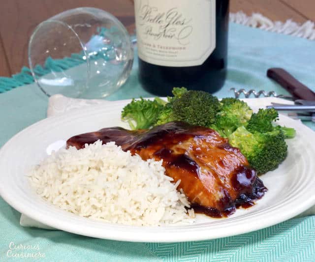 这款简单的Teriyaki Salmon Refipe在食品室里使用食材烹制优雅的晚餐，这是一周的速度快。| www.CuriousCuisiniere.com