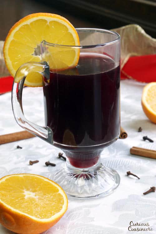 Glühwein是一款德国仔细色素的葡萄酒，具有柑橘类味道和温暖的香料。真正闻起来像圣诞节！|m.jamahire.com.