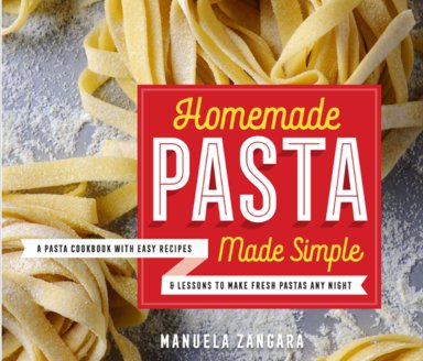 自制意大利面制作简单的食谱封面与新鲜的意大利面巢。