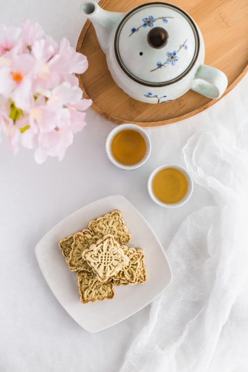 中国澳门风味绿豆杏仁茶饼